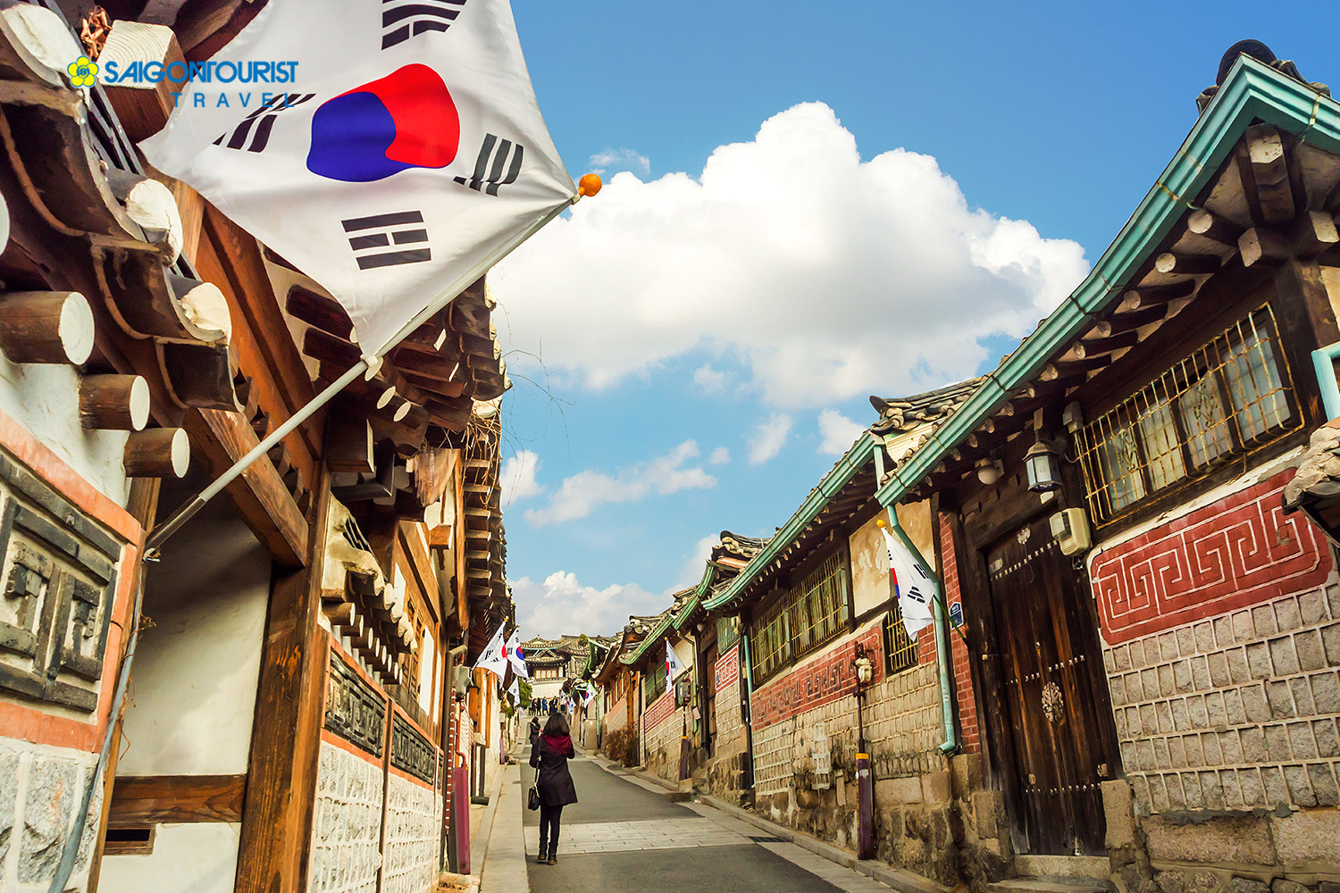 Traditional Korean style architecture at Bukchon Hanok Village in Seoul 309071426